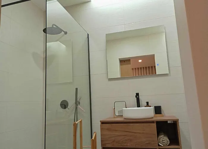 Casa De Lazer Da Cha بيت للعطل *