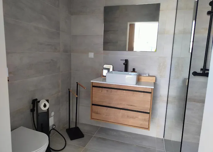 Casa De Lazer Da Cha بيت للعطل